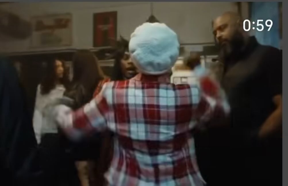 Terrible screenshot capabilities by me today! But @russell_l_daniels_ makes an appearance in @littlesimz new music video!